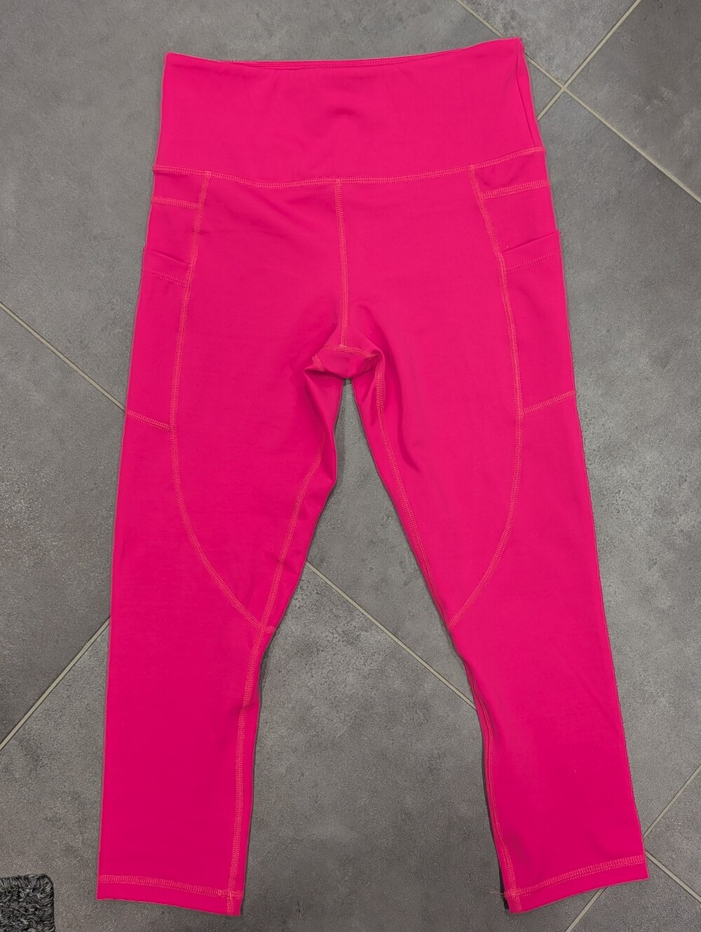 Zyia Active Hot Pink Capri, Crop Leggings Size 4